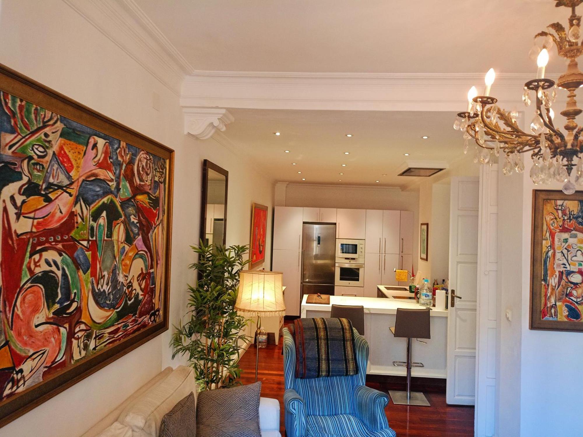 Small Stylish Room With Comfortable Queen-Size Bed In Very Large, Beautifully Decorated Shared Flat In The Historic Centre Of Malaga Málaga Exterior foto